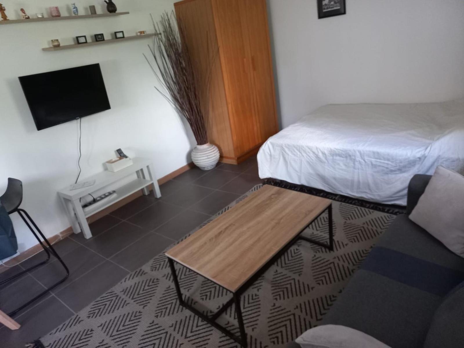 Maisonnette Au Calme Gennevilliers Exterior photo