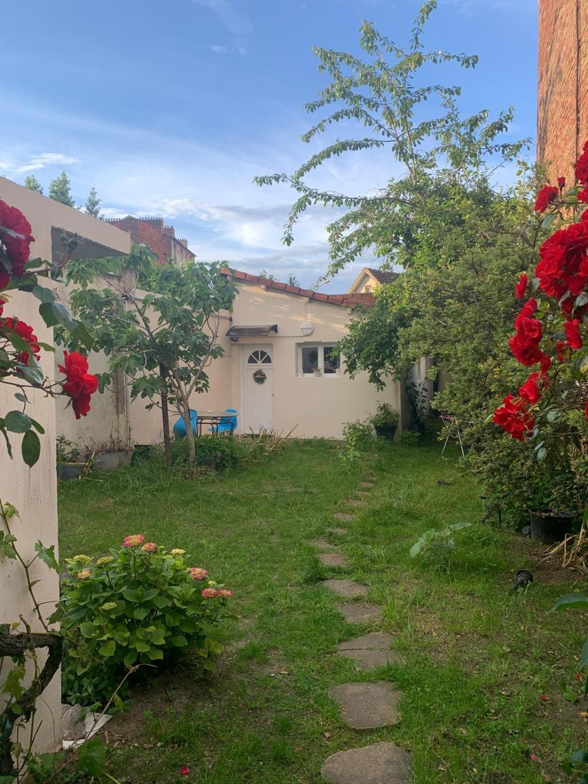 Maisonnette Au Calme Gennevilliers Exterior photo